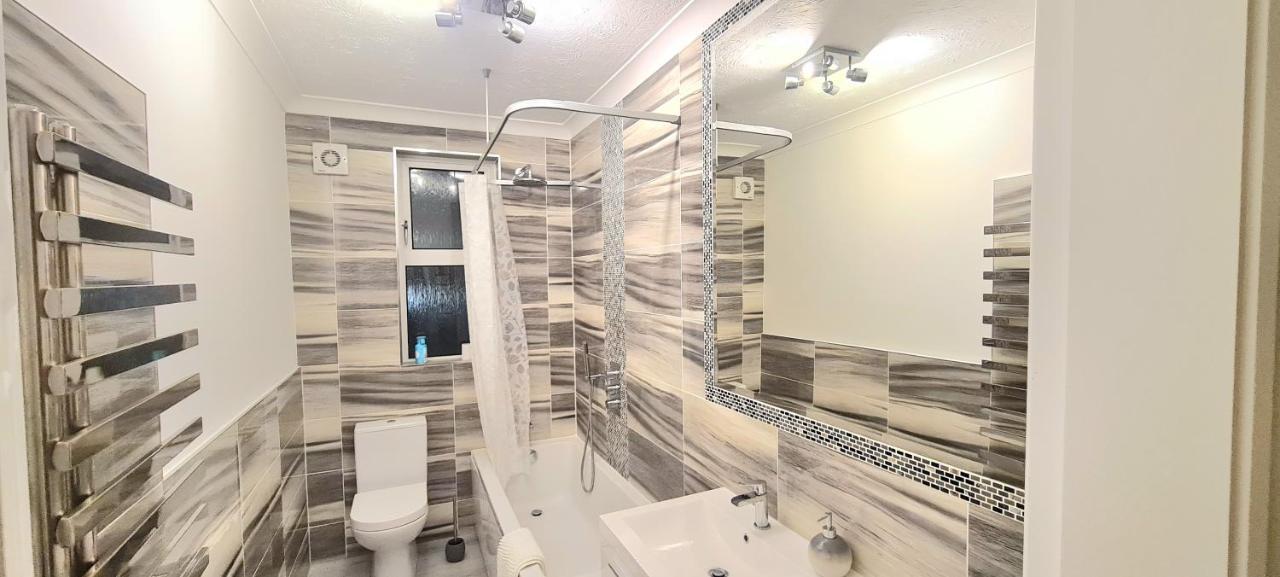 Spacious 3 Bed Flat Near The Sea With Parking Bournemouth Zewnętrze zdjęcie