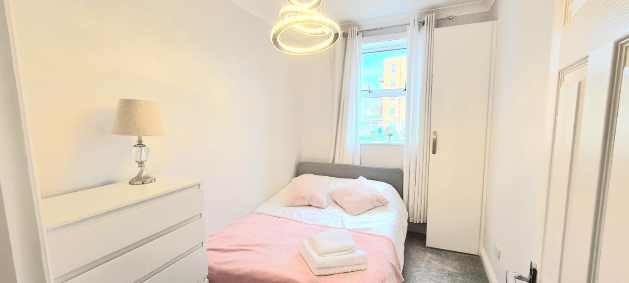 Spacious 3 Bed Flat Near The Sea With Parking Bournemouth Zewnętrze zdjęcie